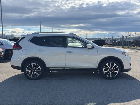 Used 2018 Nissan Rogue SL w/ Premium Package AWD/4WD image 3