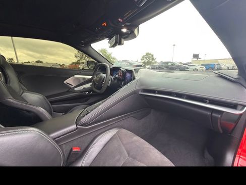 Used 2022 Chevrolet Corvette Stingray Preferred Cpe w/ Z51 Performance Package RWD image 13