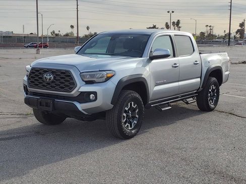 Used 2022 Toyota Tacoma TRD Off-Road image 19