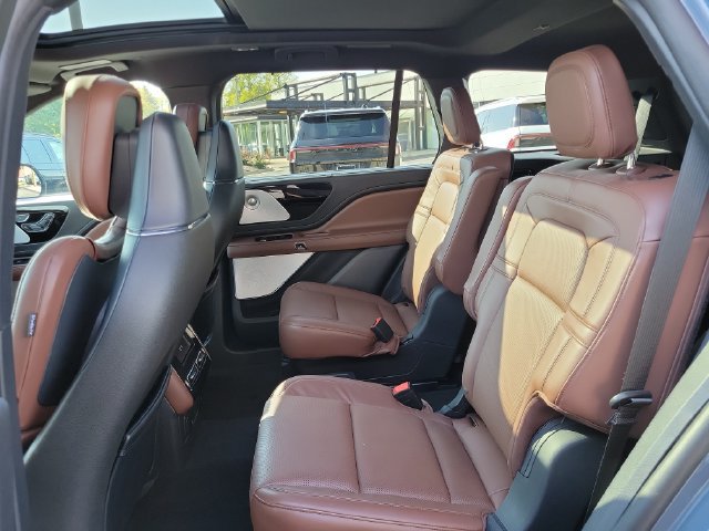 Used 2025 Lincoln Aviator Reserve w/ Equipment Group 201A AWD/4WD image 23