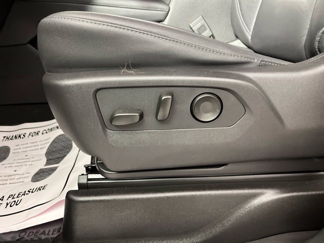 Used 2025 Chevrolet Tahoe LT AWD/4WD image 33