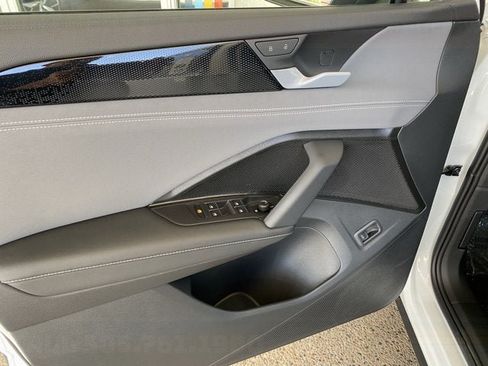 New 2026 Volkswagen Tiguan SE FWD image 13