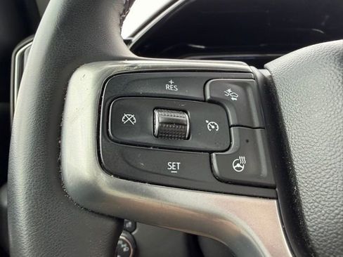 Used 2023 Chevrolet Silverado 1500 LT AWD/4WD image 19