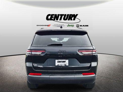 Used 2023 Jeep Grand Cherokee L Laredo AWD/4WD image 5