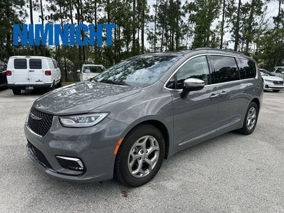 Used 2023 Chrysler Pacifica Limited