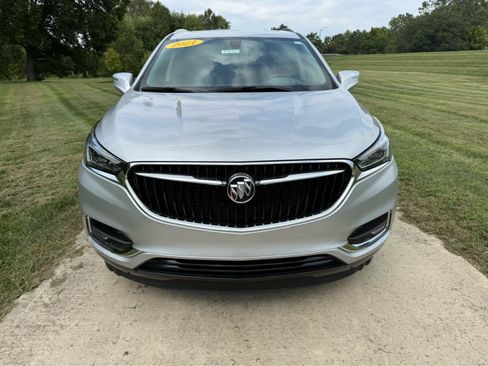Used 2021 Buick Enclave Essence w/ Sound and Sites Package AWD/4WD image 9