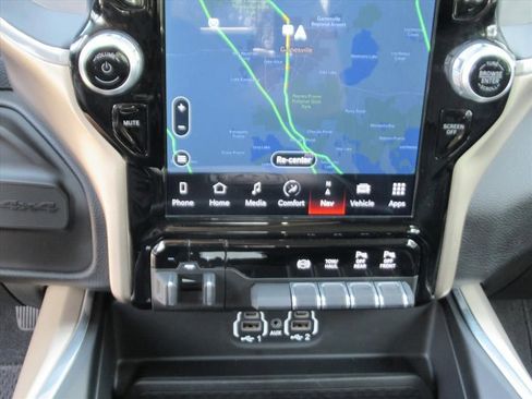 Used 2024 RAM 2500 Laramie image 26