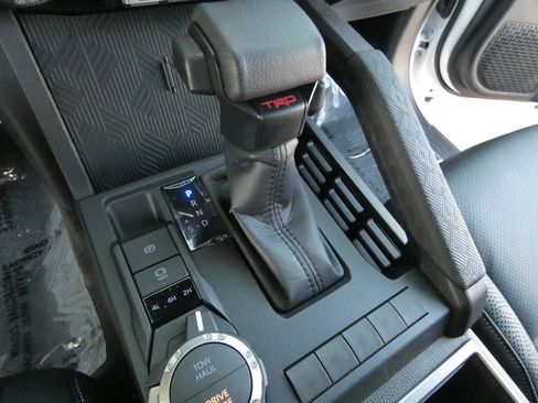 Used 2025 Toyota Tacoma TRD Sport image 69