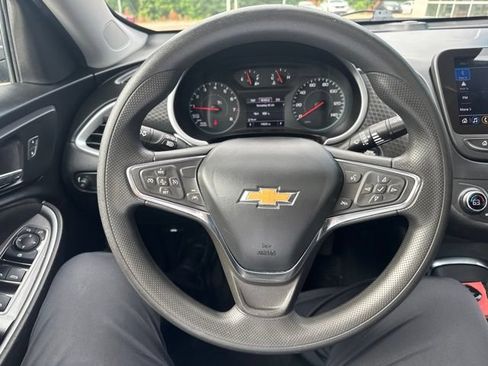 Used 2024 Chevrolet Malibu LT FWD image 20