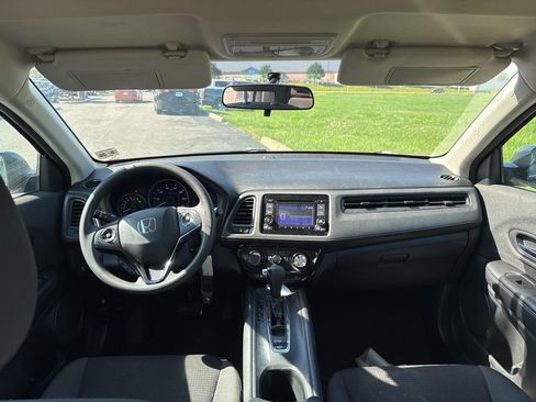 Used 2021 Honda HR-V LX image 18