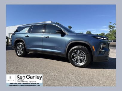 Used 2025 Chevrolet Traverse LT