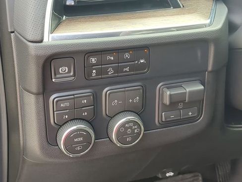 Used 2026 Chevrolet Tahoe High Country image 20