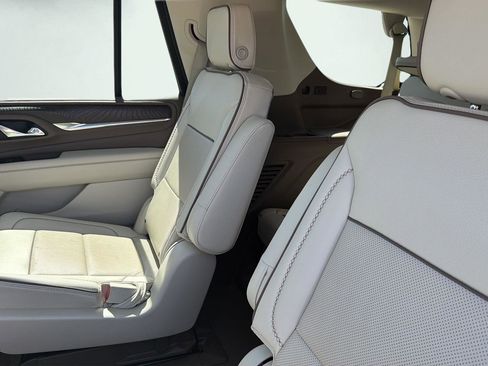 Used 2023 GMC Yukon Denali image 28