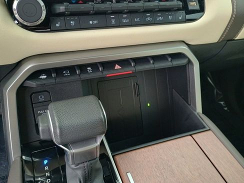 Used 2023 Toyota Tundra 1794 Edition image 32