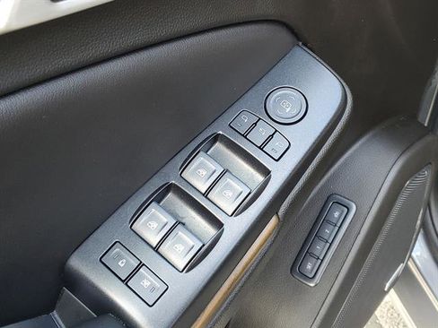 Used 2020 GMC Yukon Denali w/ Denali Premium Package image 41