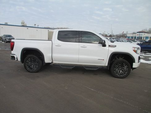 Used 2019 GMC Sierra 1500 AT4 w/ AT4 Premium Package image 2