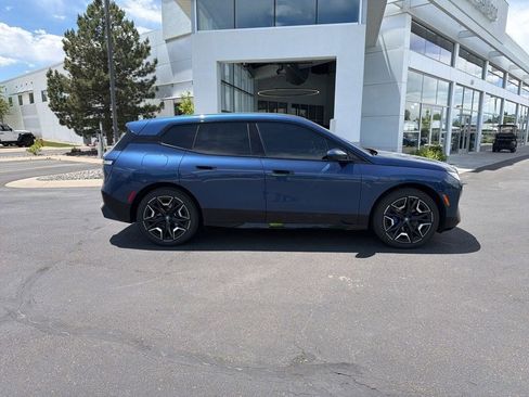 Used 2024 BMW iX xDrive50 w/ Premium Package AWD/4WD image 6