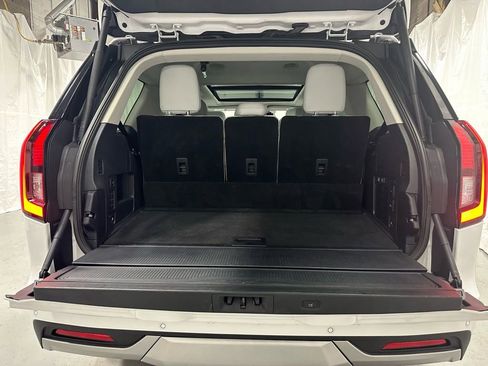 Used 2025 Ford Expedition Platinum image 45