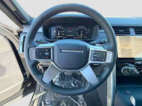 New 2026 Land Rover Discovery Limited Edition image 39