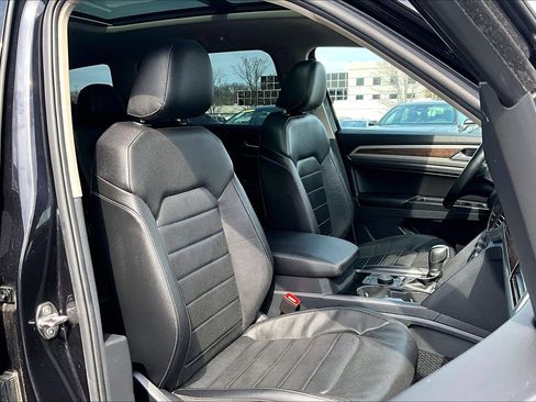 Used 2019 Volkswagen Atlas SEL Premium image 7