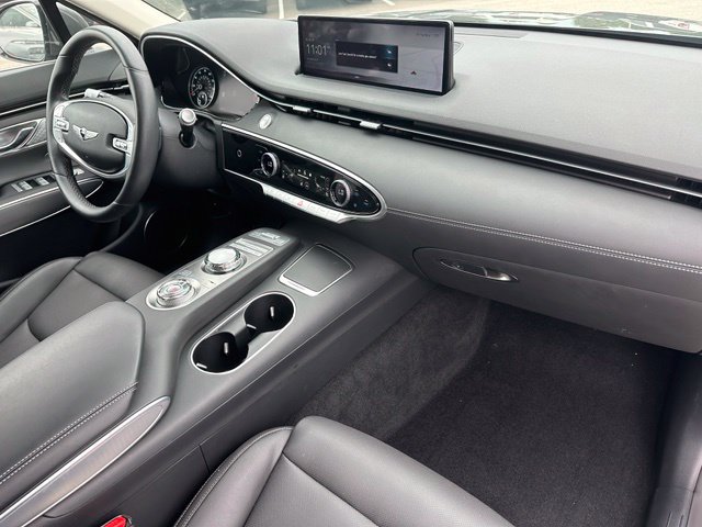 Used 2025 Genesis GV70 2.5T w/ Select Package AWD/4WD image 11
