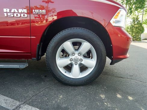 Used 2015 RAM 1500 Express AWD/4WD image 10