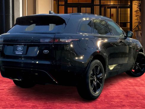 Used 2021 Land Rover Range Rover Velar R-Dynamic S image 7