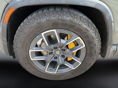 Used 2022 Rivian R1T Launch Edition AWD/4WD image 9