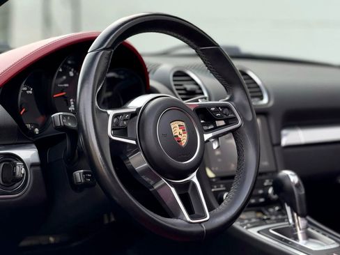 Used 2017 Porsche 718 Boxster image 17