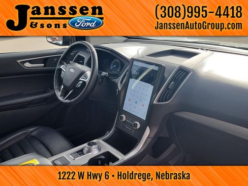 Used 2024 Ford Edge SEL image 8