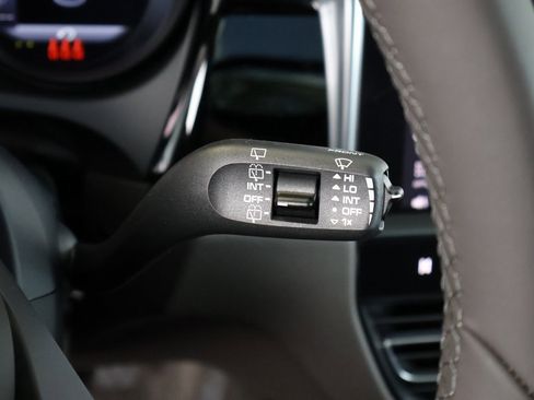 New 2025 Porsche Macan image 30