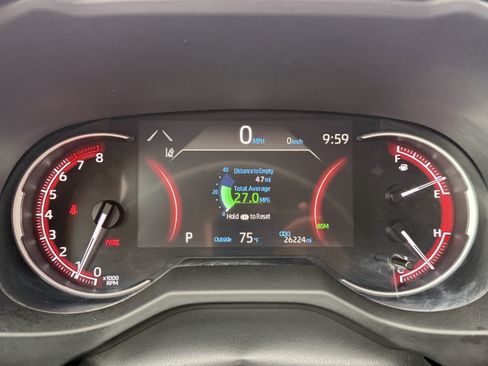 Used 2025 Toyota RAV4 XLE FWD image 32