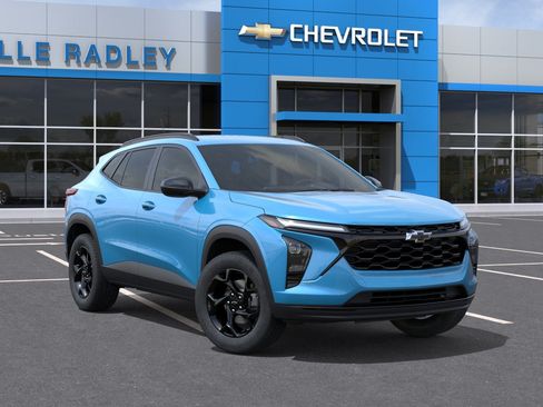 New 2026 Chevrolet Trax LT w/ Driver Confidence Package FWD image 7