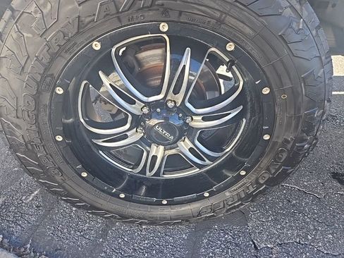 Used 2015 Ford F150 Lariat image 39