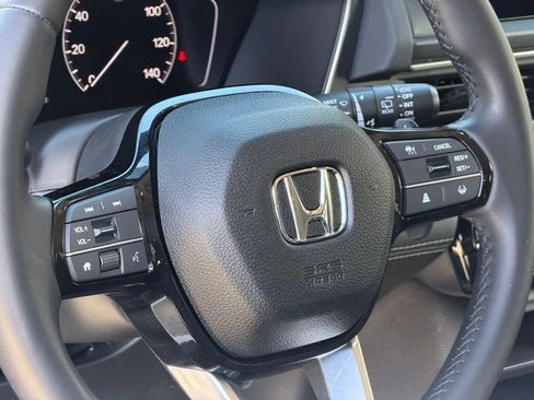 Used 2025 Honda Pilot EX-L image 20