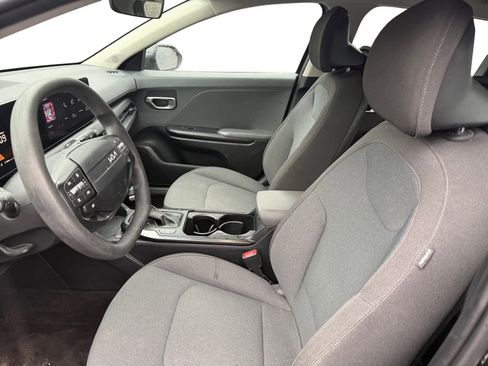 Used 2025 Kia K4 LXS image 9