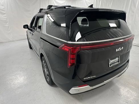 New 2026 Kia Carnival SX FWD image 5