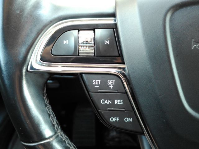 Used 2021 Lincoln Nautilus Reserve AWD/4WD image 39