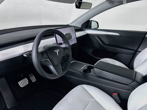 Used 2022 Tesla Model Y Performance AWD/4WD image 14