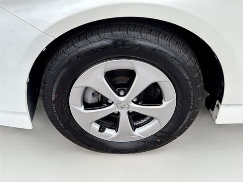 Used 2015 Toyota Prius Two FWD image 28