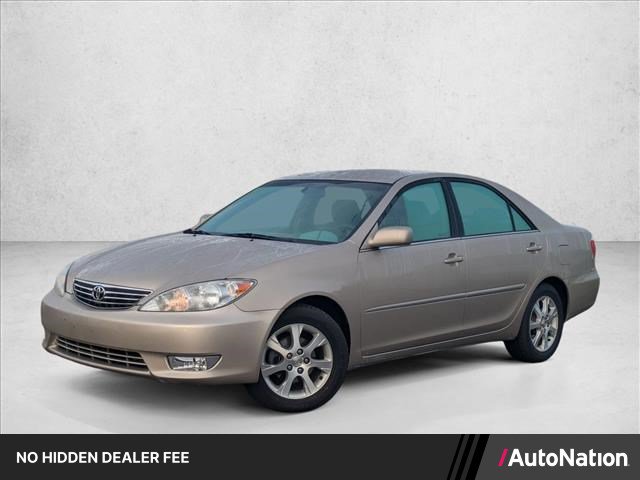 Used 2005 Toyota Camry XLE FWD image 1