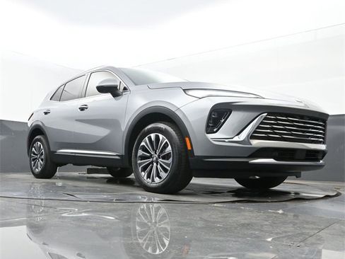 Used 2024 Buick Envision Preferred image 23