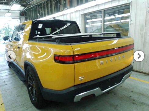 Used 2023 Rivian R1T Adventure AWD/4WD image 4