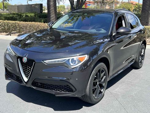 Used 2021 Alfa Romeo Stelvio Sprint w/ Nero Edizione RWD image 9