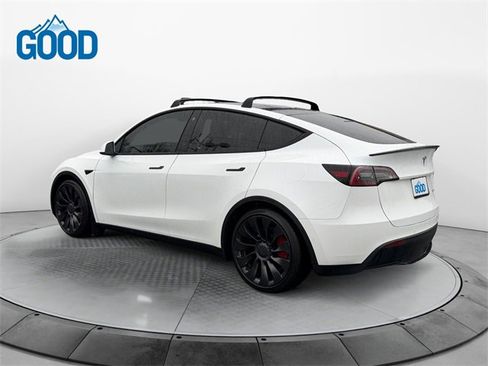 Used 2022 Tesla Model Y Performance image 3