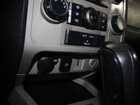 Used 2012 Ford Escape XLT FWD image 18