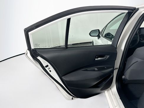 Used 2020 Toyota Corolla LE FWD image 25