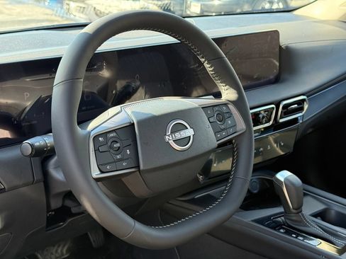 New 2026 Nissan Sentra SV w/ SV Convenience Package FWD image 8