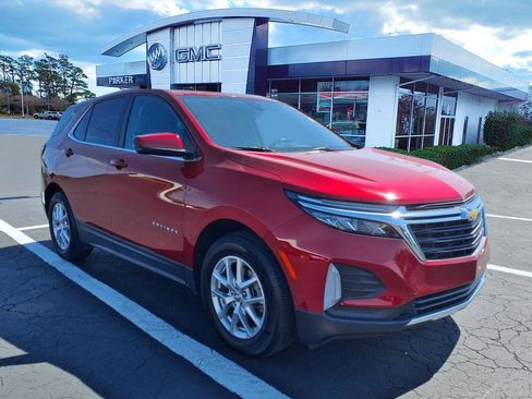 Used 2023 Chevrolet Equinox LT image 1