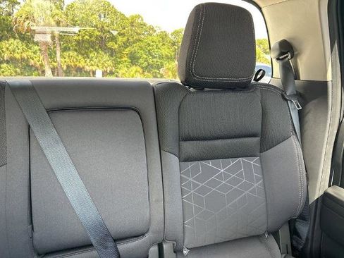 Certified 2025 Nissan Frontier SV AWD/4WD image 16